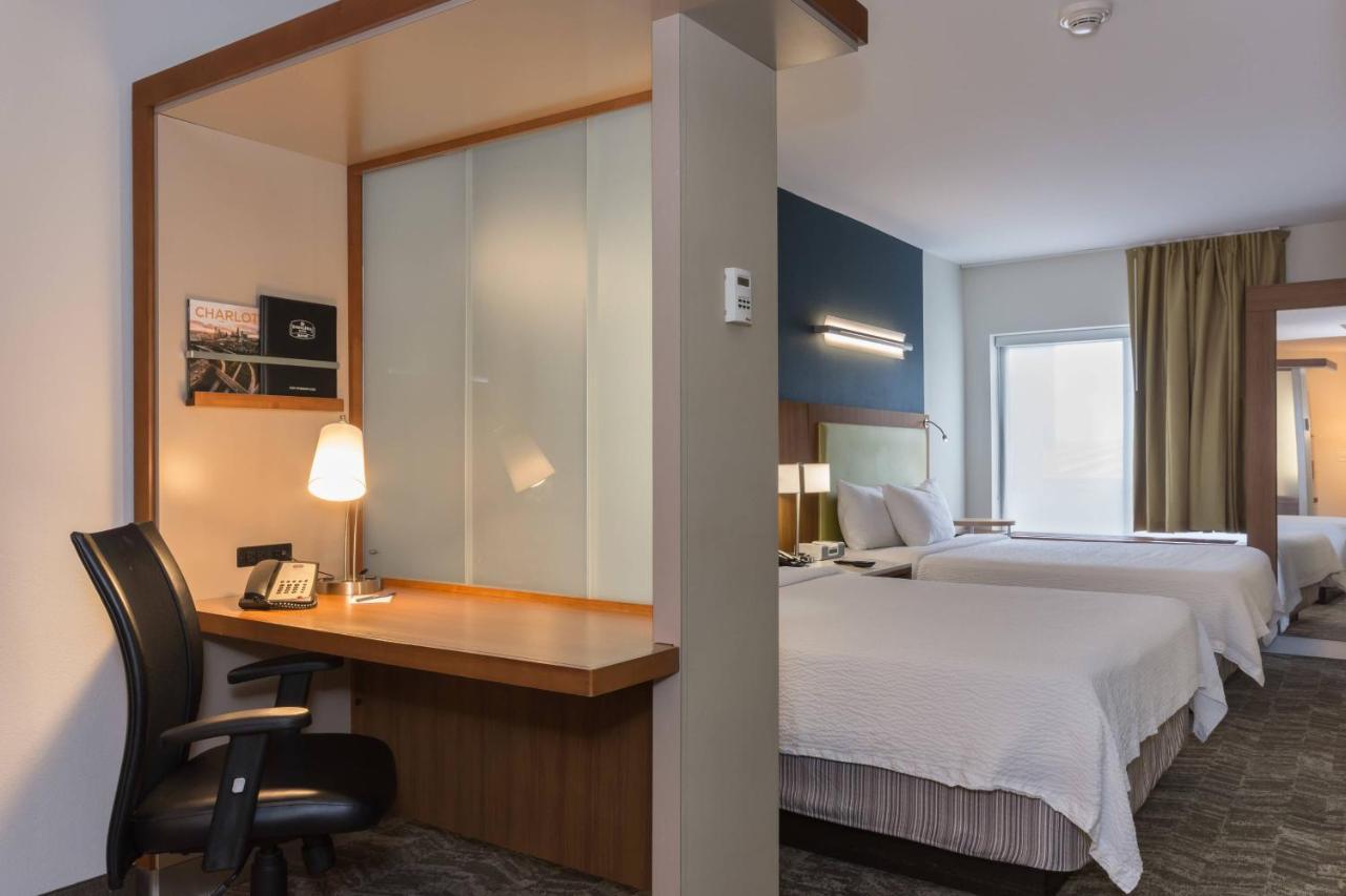 Springhill Suites By Marriott Charlotte בלנטיין מראה חיצוני תמונה