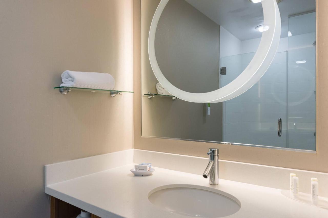 Springhill Suites By Marriott Charlotte בלנטיין מראה חיצוני תמונה