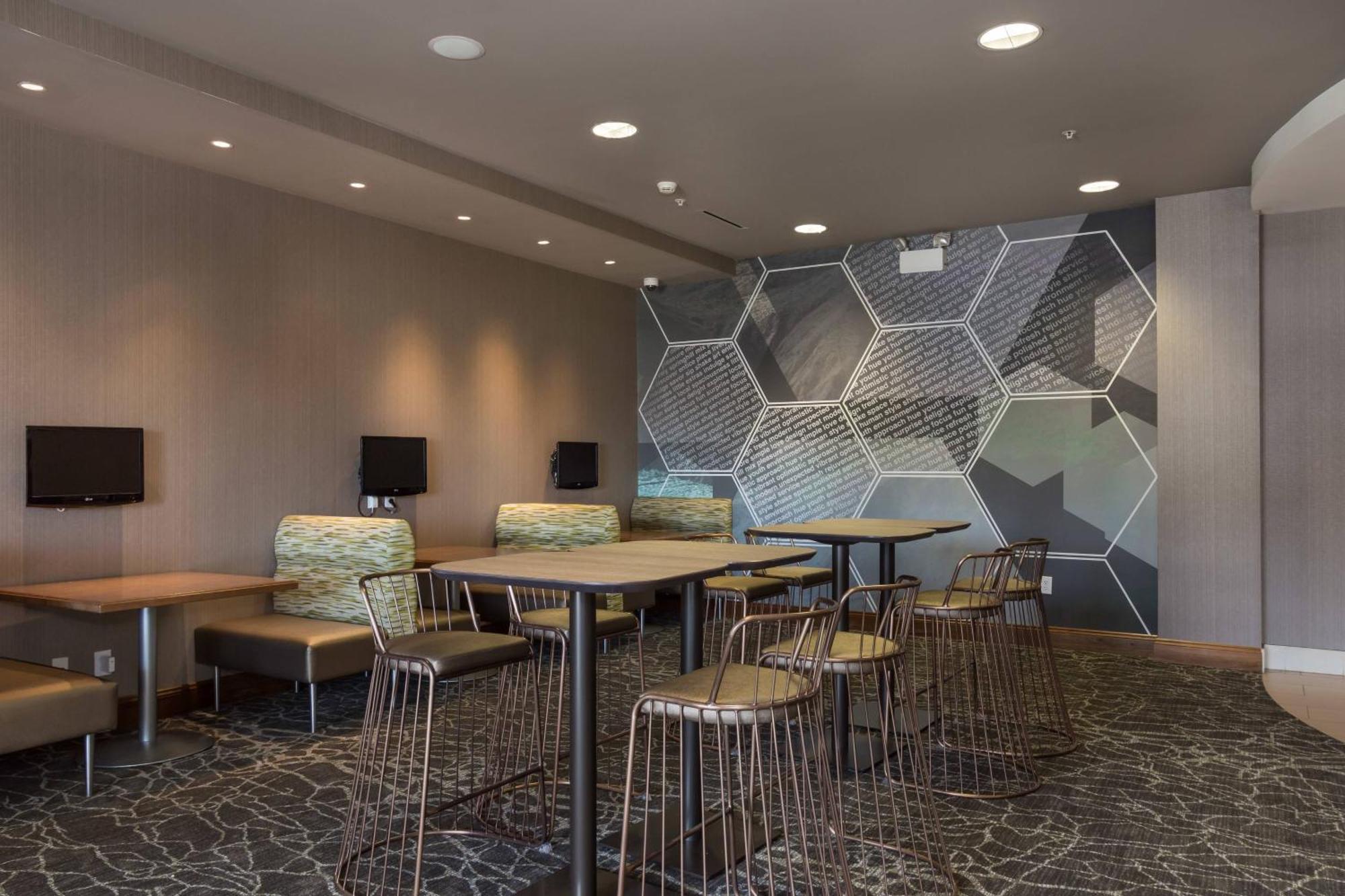 Springhill Suites By Marriott Charlotte בלנטיין מראה חיצוני תמונה