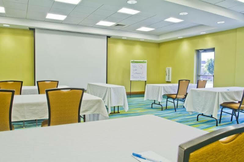 Springhill Suites By Marriott Charlotte בלנטיין מראה חיצוני תמונה