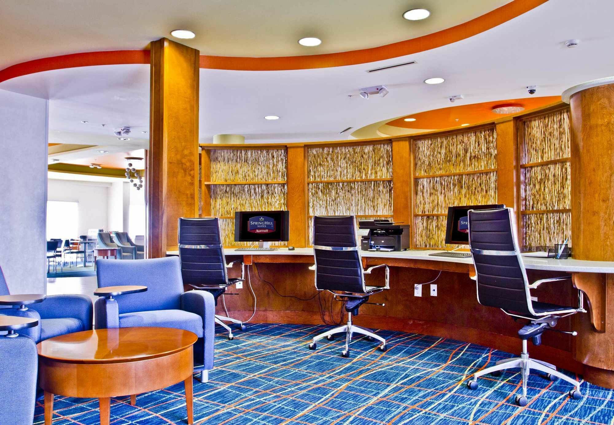 Springhill Suites By Marriott Charlotte בלנטיין מראה חיצוני תמונה